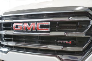 2024 GMC Terrain in Montreal, Quebec - 5 - w320h240px