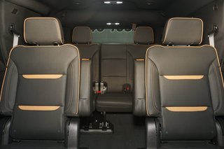 2024 GMC Yukon in Montreal, Quebec - 16 - w320h240px