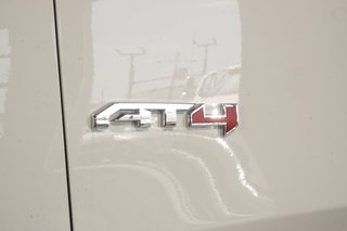 2024 GMC Yukon in Montreal, Quebec - 9 - w320h240px