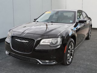 2018 Chrysler 300 in Antigonish, Nova Scotia - 2 - w320h240px