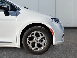 2023 Chrysler Pacifica in Antigonish, Nova Scotia - 2 - w320h240px