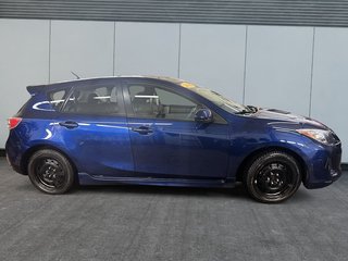 2012 Mazda 3 in Antigonish, Nova Scotia - 4 - w320h240px