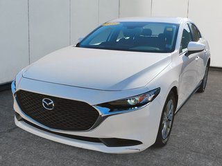 2023  Mazda3 GX |  Cam | USB | HtdSeats | Bluetooth | Keyless