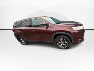 2019 Toyota Highlander LE | Cam | USB | HtdSeats | Bluetooth | Keyless in Saint John, New Brunswick - 2 - w320h240px