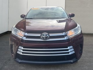2019 Toyota Highlander LE | Cam | USB | HtdSeats | Bluetooth | Keyless in Saint John, New Brunswick - 3 - w320h240px