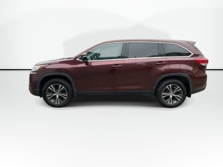 2019 Toyota Highlander LE | Cam | USB | HtdSeats | Bluetooth | Keyless in Saint John, New Brunswick - 5 - w320h240px