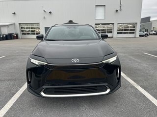 2023  BZ4X XLE TECH AWD Mags Toit Vitré Sièges Chauffants Cam in Cowansville, Quebec - 3 - w320h240px