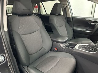 Toyota RAV4 XLE AWD 2024 à Cowansville, Québec - 3 - w320h240px
