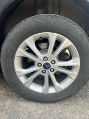 Ford Escape SEL, JAMAIS ACCIDENTÉ, 8 PNEUS, AWD, HITCH 2019 à Mirabel, Québec - 5 - w320h240px