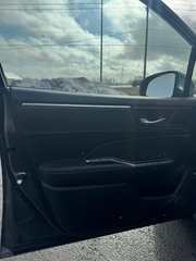 Honda Clarity Plug-In Hybrid MAGS, JAMAIS ACCIDENTÉ, 8 PNEUS, SIÈGES CHAUFFANTS 2020 à Mirabel, Québec - 6 - w320h240px