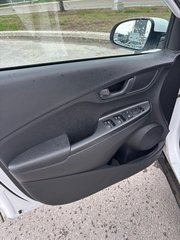 Hyundai Kona Essential, JAMAIS ACCIDENTÉ, SIÈGES CHAUFFANTS 2023 à Mirabel, Québec - 6 - w320h240px