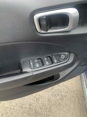 Hyundai Venue Preferred, JAMAIS ACCIDENTÉ, VOLANT CHAUFFANT, MAG 2020 à Mirabel, Québec - 6 - w320h240px