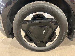 Kia EV9 Land w/Premium Package, 8 PNEUS, HITCH 2025 à Mirabel, Québec - 5 - w320h240px