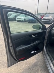 Kia Forte EX+, TOIT OUVRANT, MAGS, AUTOMATIQUE 2023 à Mirabel, Québec - 5 - w320h240px