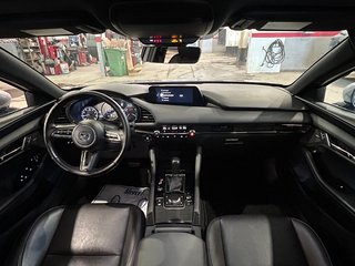 Mazda 3 Sport GT, JAMAIS ACCIDENTÉ, 8 PNEUS, CUIR, TOIT, AWD 2023 à Mirabel, Québec - 4 - w320h240px