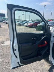 Nissan Frontier PRO-4X, JAMAIS ACCIDENTÉ, CUIR, TOIT, HITCH, 4X4 2023 à Mirabel, Québec - 6 - w320h240px