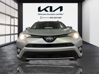 2017  RAV4 XLE, AWD, TOIT, SIÈGES CHAUFFANTS, MAGS in Mirabel, Quebec - 5 - w320h240px