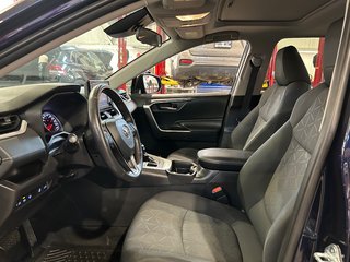 Toyota RAV4 XLE, JAMAIS ACCIDENTÉ, 8 PNEUS, AWD, TOIT 2021 à Mirabel, Québec - 5 - w320h240px