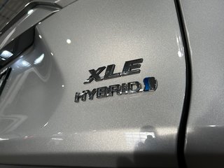 RAV4 Hybrid XLE, 8 PNEUS, JAMAIS ACCIDENTÉ, TOIT, AWD 2023 à Mirabel, Québec - 4 - w320h240px