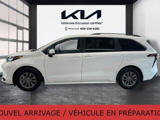 2025 Toyota Sienna LE HYBRIDE, JAMAIS ACCIDENTÉ, 8 PASSAGERS, AWD in Mirabel, Quebec - 4 - w320h240px