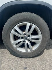 2017 Volkswagen Tiguan Trendline, JAMAIS ACCIDENTÉ, 8 PNEUS, MAGS in Mirabel, Quebec - 5 - w320h240px