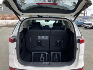 2024 Kia Carnival LX+ | Cam | 8-Pass | HtdSeats | Warranty to 2028 in Bridgewater, New Brunswick - 4 - w320h240px