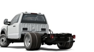 2025 Ford Super Duty F-600 DRW in Surrey, British Columbia - 2 - w320h240px