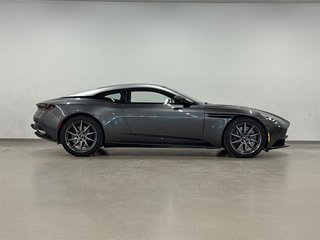Aston Martin DB11 Coupe 2017