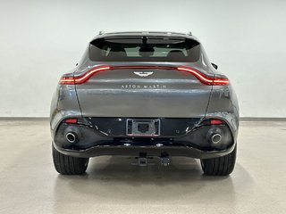 Aston Martin DBX  2021