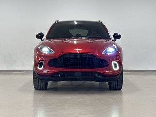 Aston Martin DBX  2021