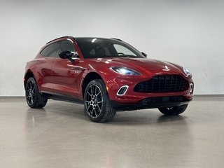 Aston Martin DBX  2021