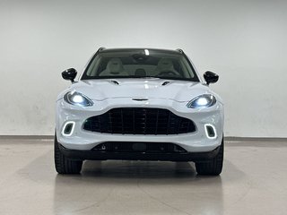 Aston Martin DBX  2022