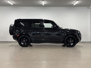 2022  Defender 110 P400 X-Dynamic SE