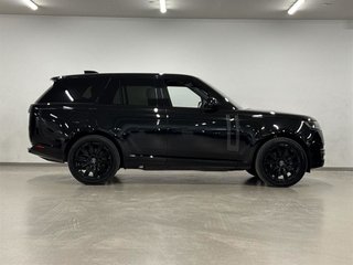 2025  Range Rover P550e SE SWB