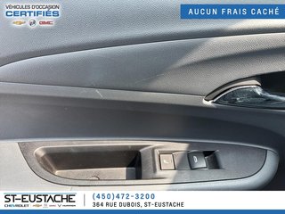 2020 Chevrolet Bolt EV in Saint-Eustache, Quebec - 16 - w320h240px