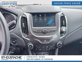 2018 Chevrolet Cruze in Saint-Eustache, Quebec - 9 - w320h240px