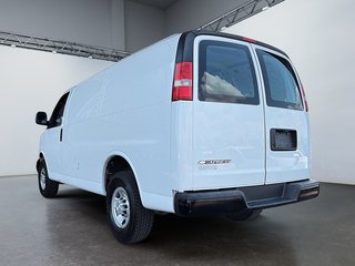2016 Chevrolet Express Cargo Van in Saint-Eustache, Quebec - 6 - w320h240px