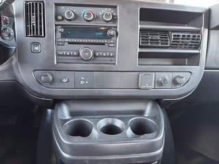 2016 Chevrolet Express Cargo Van in Saint-Eustache, Quebec - 14 - w320h240px