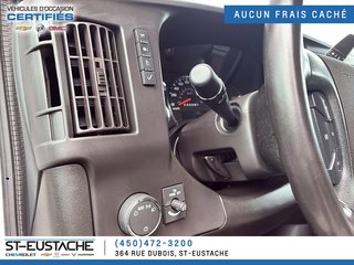 2023 Chevrolet Express Cargo Van in Saint-Eustache, Quebec - 18 - w320h240px