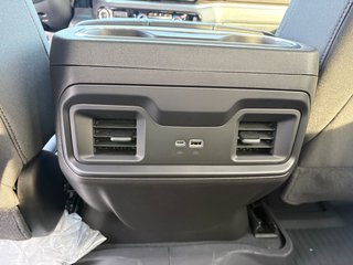 Chevrolet Silverado 1500  2025 à Saint-Eustache, Québec - 13 - w320h240px