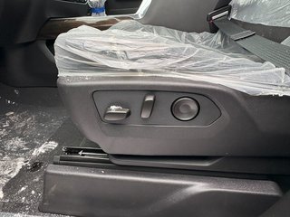 Chevrolet Silverado 1500  2026 à Saint-Eustache, Québec - 12 - w320h240px