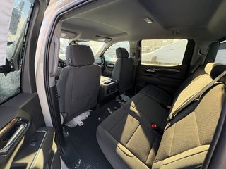 Chevrolet Silverado 1500  2026 à Saint-Eustache, Québec - 13 - w320h240px