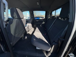 Chevrolet Silverado 1500  2026 à Saint-Eustache, Québec - 14 - w320h240px