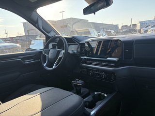 2026 Chevrolet Silverado 1500 in Saint-Eustache, Quebec - 13 - w320h240px
