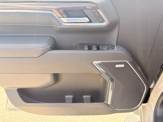 2026 Chevrolet Silverado 1500 in Saint-Eustache, Quebec - 14 - w320h240px