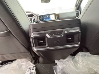 Chevrolet Silverado 2500 HD  2026 à Saint-Eustache, Québec - 16 - w320h240px