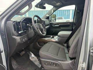 Chevrolet Silverado 2500 HD  2026 à Saint-Eustache, Québec - 14 - w320h240px