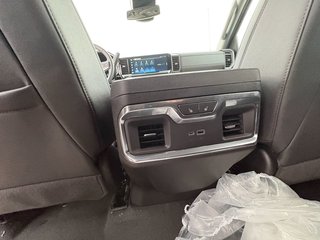 Chevrolet Silverado 2500 HD  2026 à Saint-Eustache, Québec - 14 - w320h240px