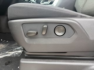 Chevrolet Silverado 2500 HD  2026 à Saint-Eustache, Québec - 13 - w320h240px