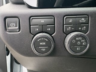 Chevrolet Silverado 2500 HD  2026 à Saint-Eustache, Québec - 14 - w320h240px